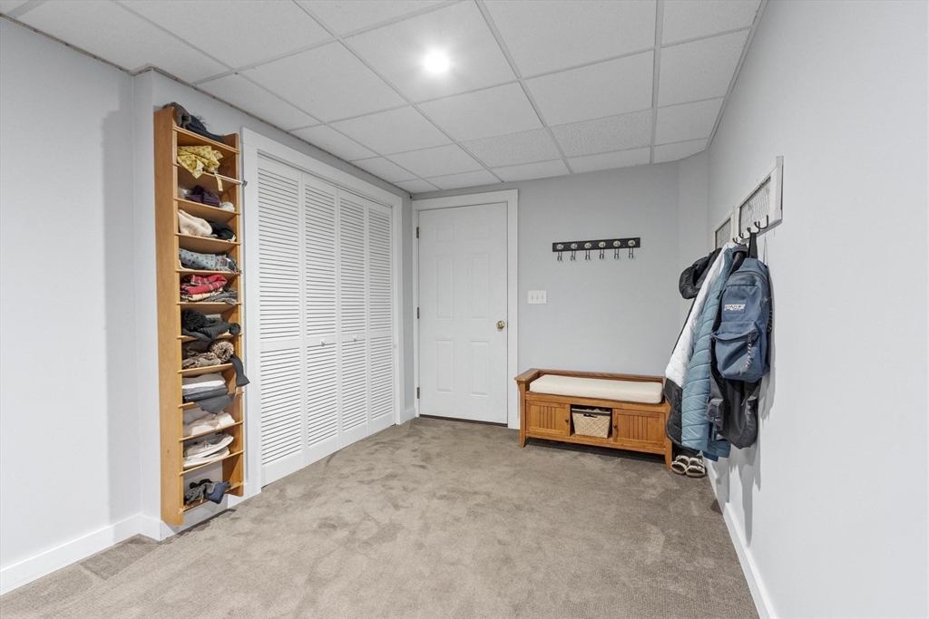 60 Redstone Hill Road Sterling, MA 01564 - Photo 35 of 41