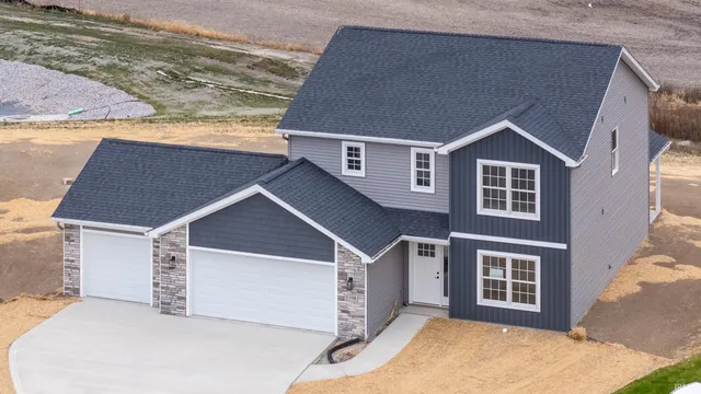 $389,900 | 5598 Broad Fields Cove, Fort Wayne, IN 46818