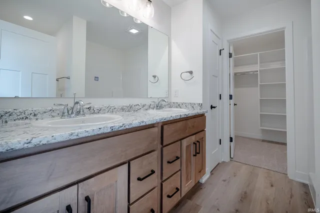 $389,900 | 5598 Broad Fields Cove, Fort Wayne, IN 46818