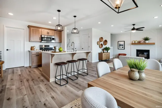 $389,900 | 5598 Broad Fields Cove, Fort Wayne, IN 46818