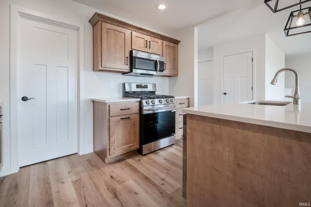 $389,900 | 5598 Broad Fields Cove, Fort Wayne, IN 46818