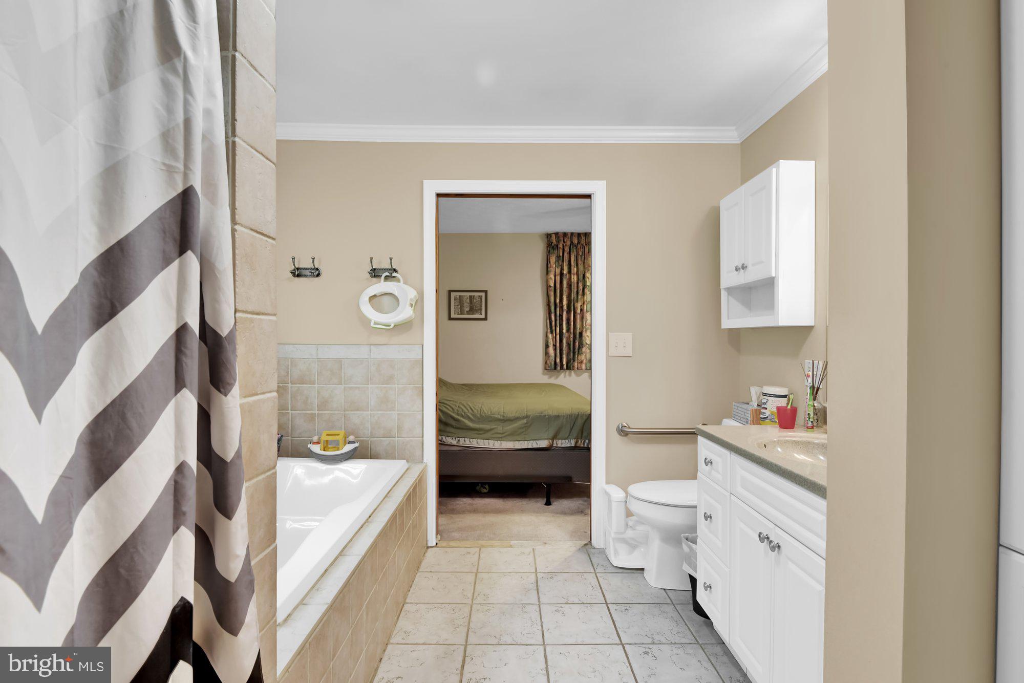 707 George Avenue Baltimore, MD 21221 - Photo 13 of 27 Gallery Image 13