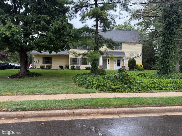 $2,300 | 438 B Willow Turn, Mount Laurel, NJ 08054