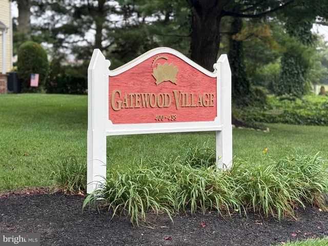 $2,300 | 438 B Willow Turn, Mount Laurel, NJ 08054