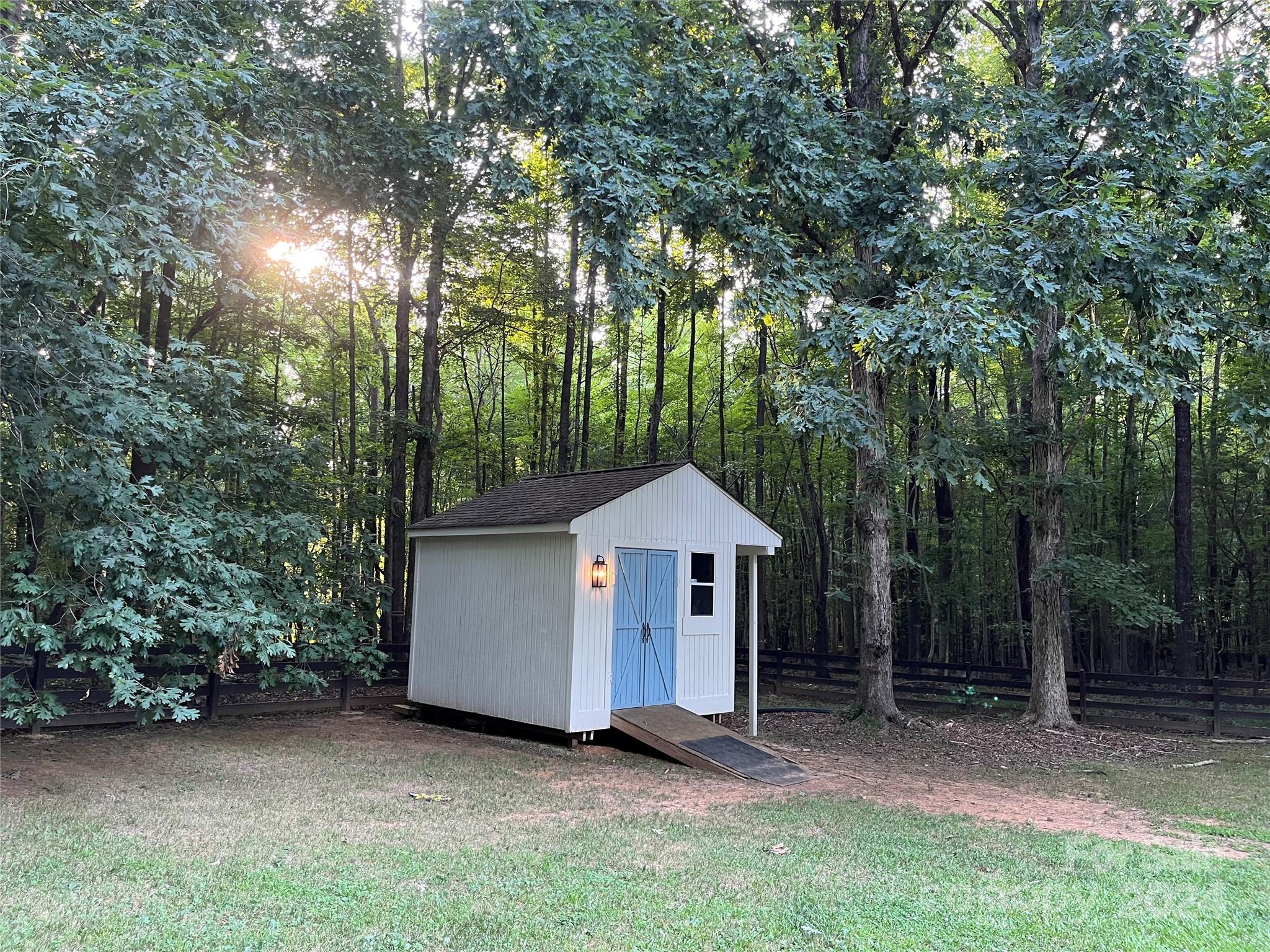 8008 Potter Road Matthews, NC 28104 - Photo 6 of 15 Gallery Image 6
