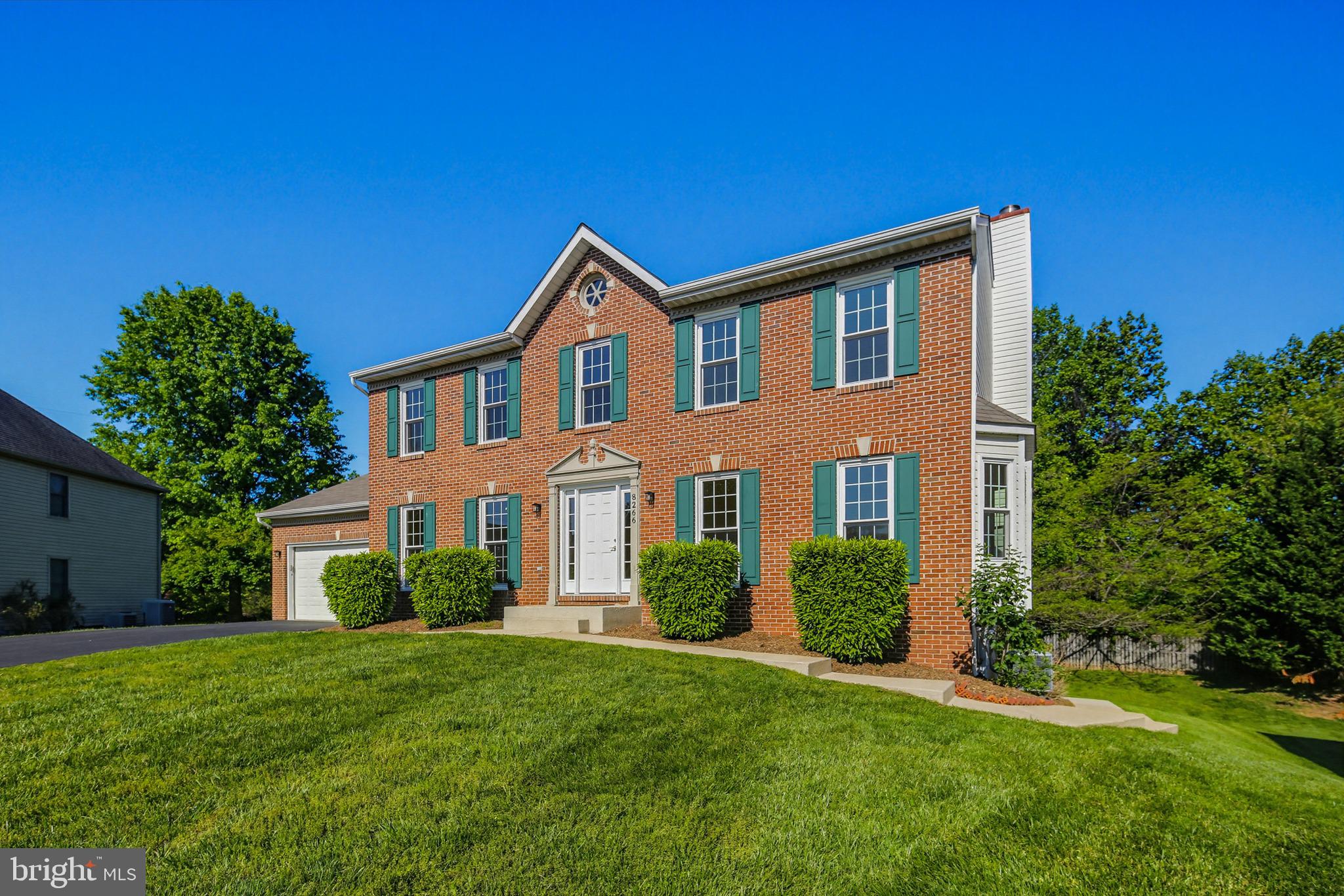 8266 Spring Branch Court Laurel, MD 20723 - Photo 3 of 73 Front, side & back yard space!