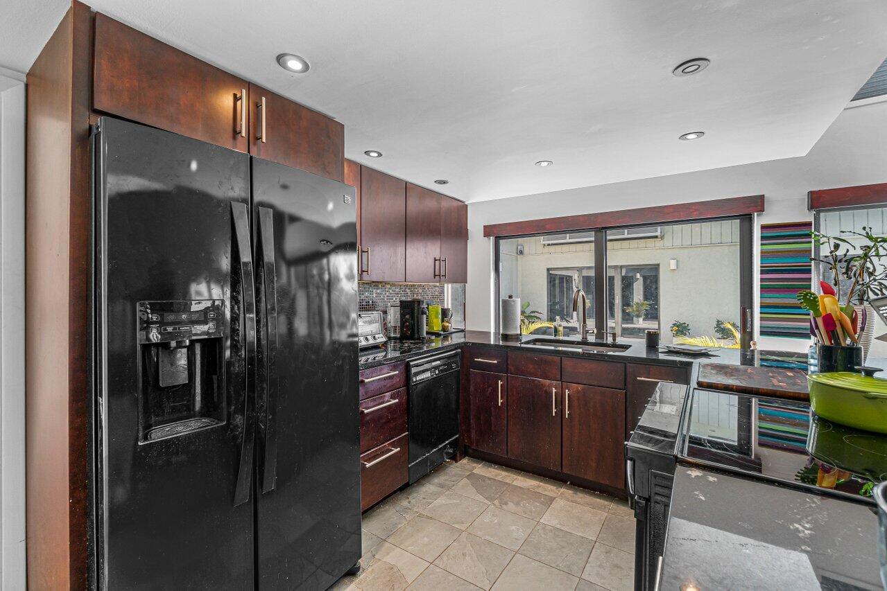3288 Northwest 27th Avenue Boca Raton, FL 33434 - Photo 12 of 32 Kitchen Interior