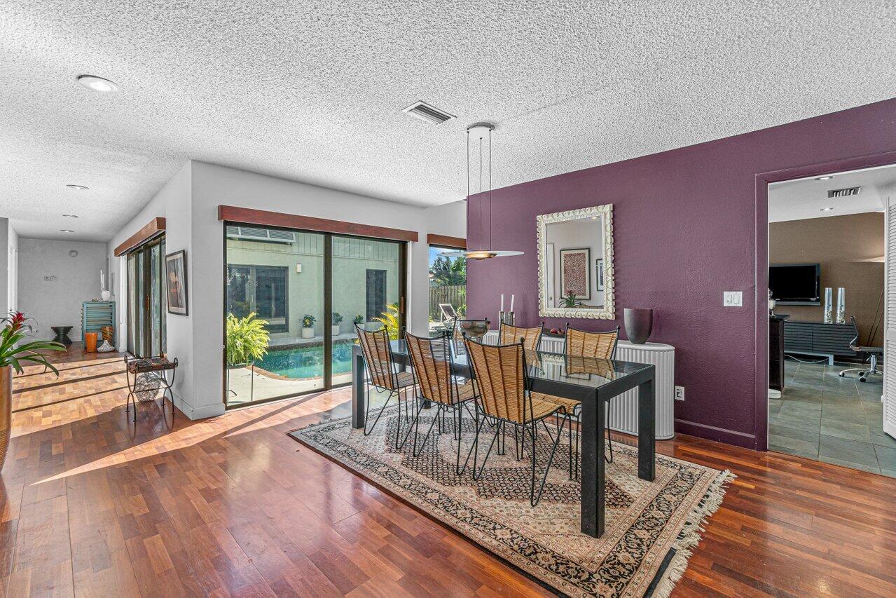 3288 Northwest 27th Avenue Boca Raton, FL 33434 - Photo 3 of 32 Dining Area