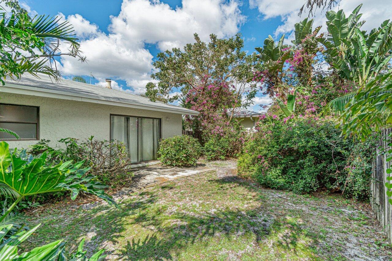 3288 Northwest 27th Avenue Boca Raton, FL 33434 - Photo 32 of 32 Backyard
