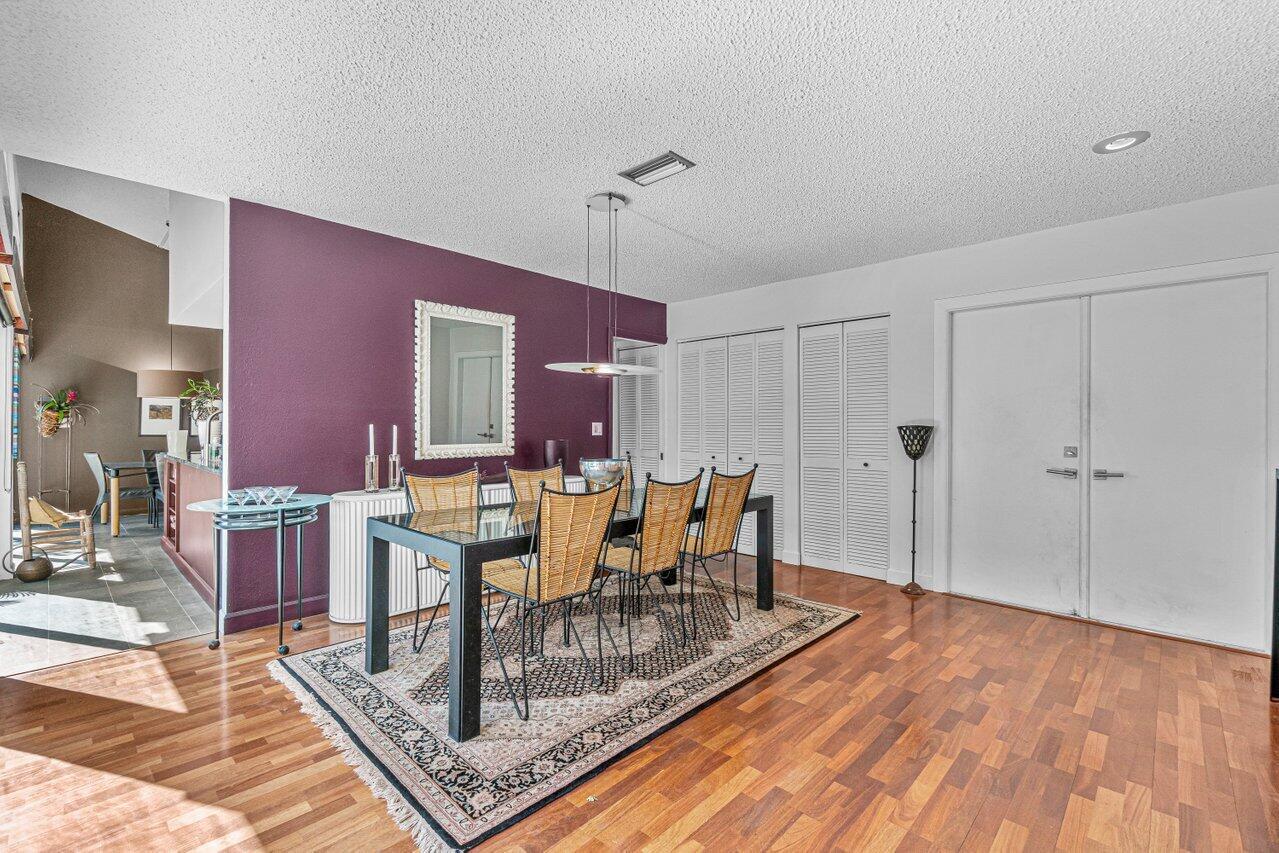 3288 Northwest 27th Avenue Boca Raton, FL 33434 - Photo 5 of 32 Dining to Kitchen