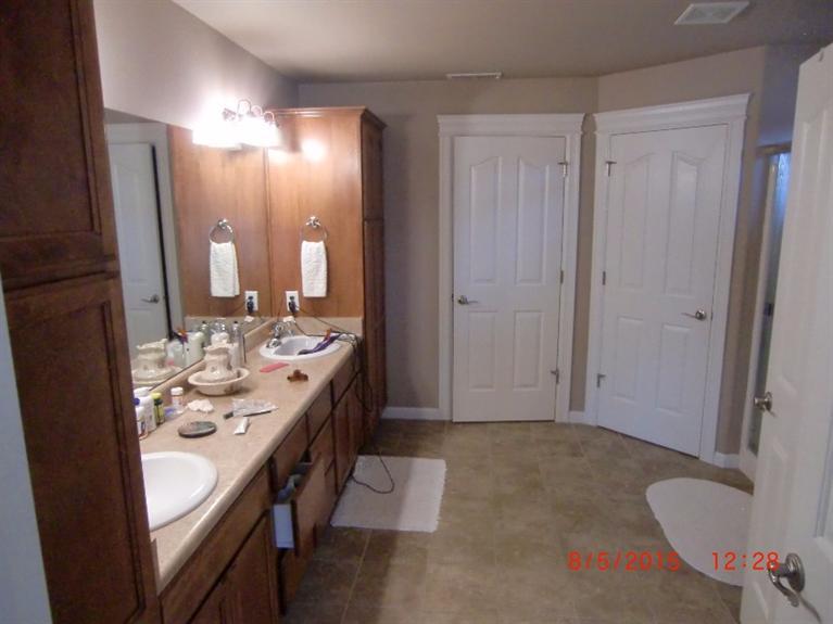 643 Nottingham Terrace Eagle Point, OR 97524 - Photo 10 of 12 Additional Photo