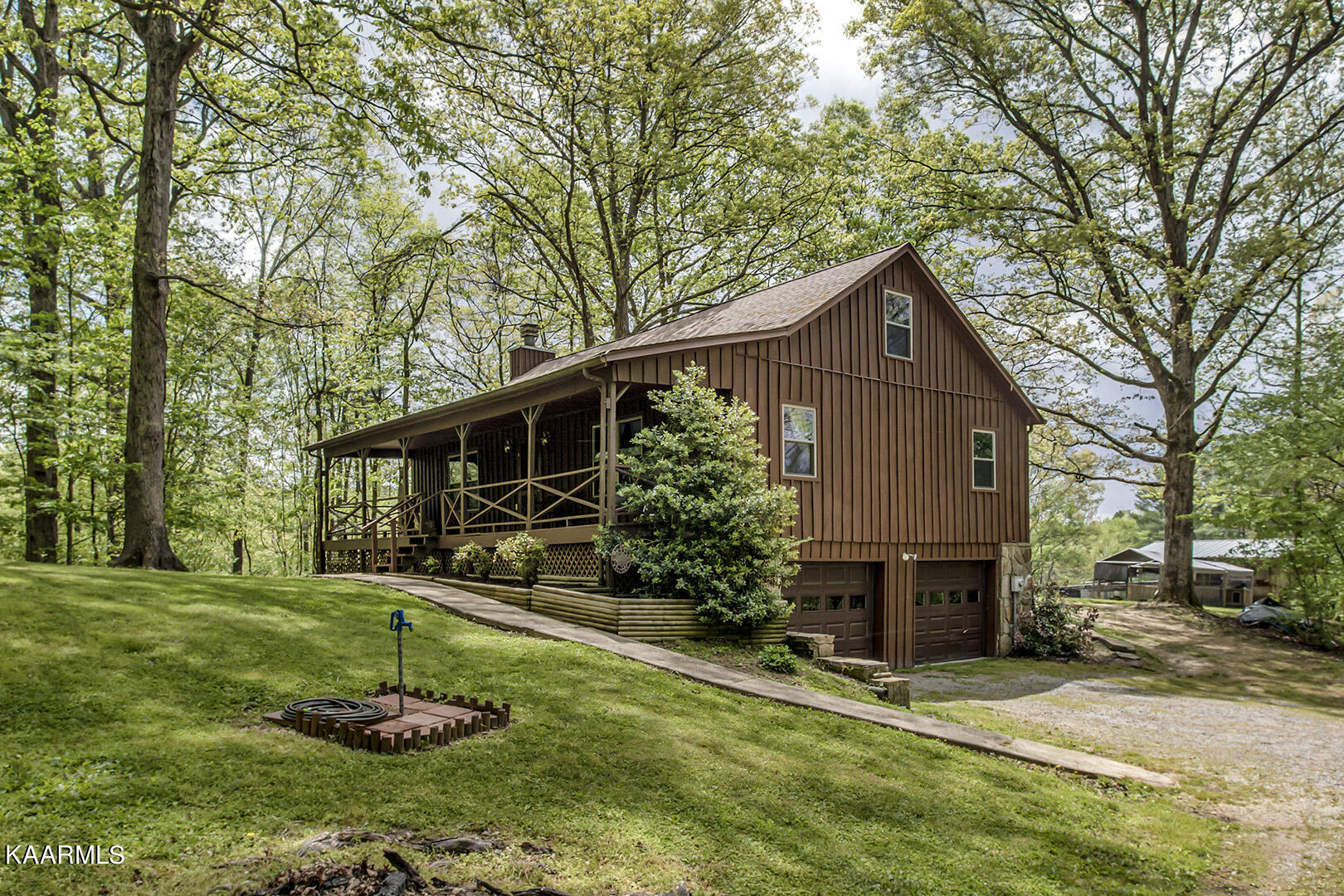 237 Grant Farm Road Kingston, TN 37763 - Photo 3 of 35 03_GrantFarmRoad_237_FrontRight