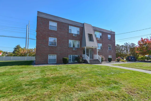 $260,000 | 99 Cluff Crossing Road, Unit 7, Salem, NH 03079