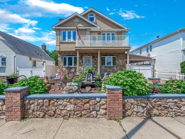 $1,250,000 | 82-44 263rd Street | Floral Park