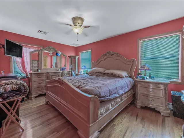 $1,250,000 | 82-44 263rd Street | Floral Park