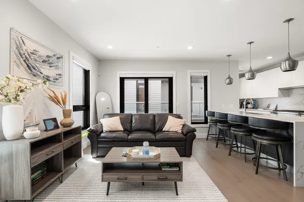 $949,000 | 39 A Street, Unit 16, Boston, MA 02127