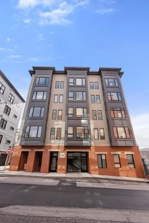 $949,000 | 39 A Street, Unit 16, Boston, MA 02127
