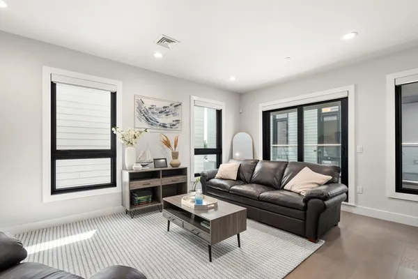 $949,000 | 39 A Street, Unit 16, Boston, MA 02127