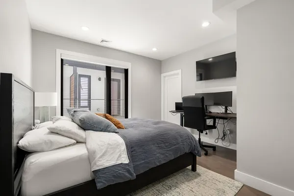 $949,000 | 39 A Street, Unit 16, Boston, MA 02127