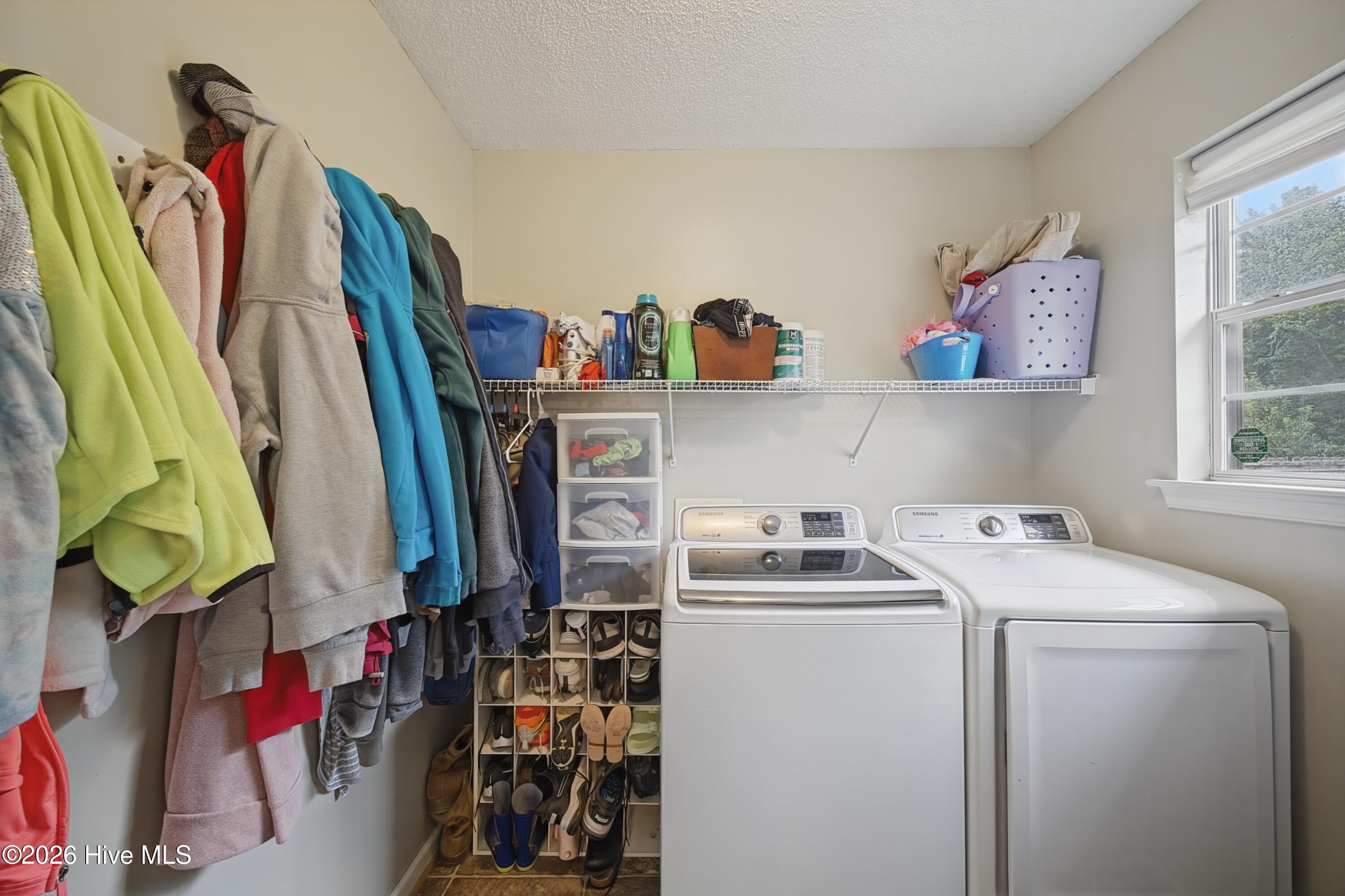 142 Green View Road Moyock, NC 27958 - Photo 19 of 44 Laundry Room