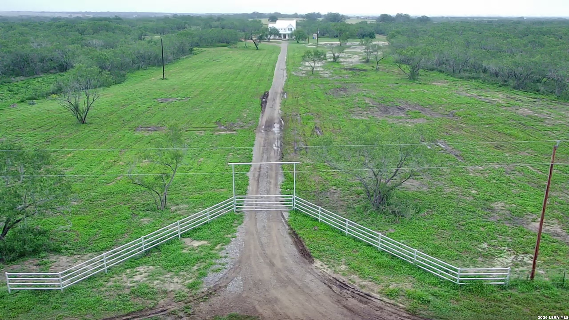 1230 Old Pearsall Road Jourdanton, TX 78026 - Photo 17 of 20