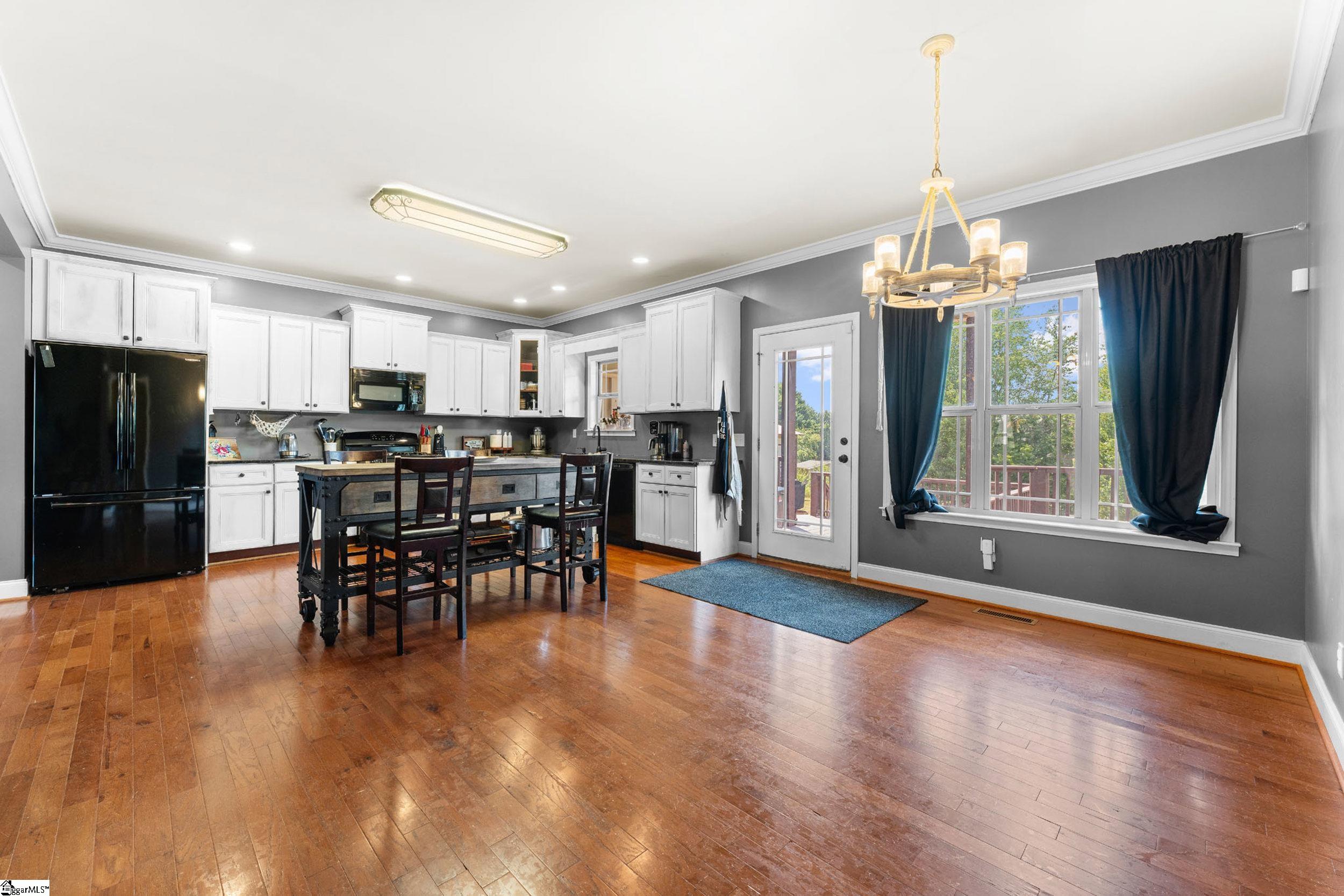 4401 Parris Bridge Road Boiling Springs, SC 29316 - Photo 10 of 44