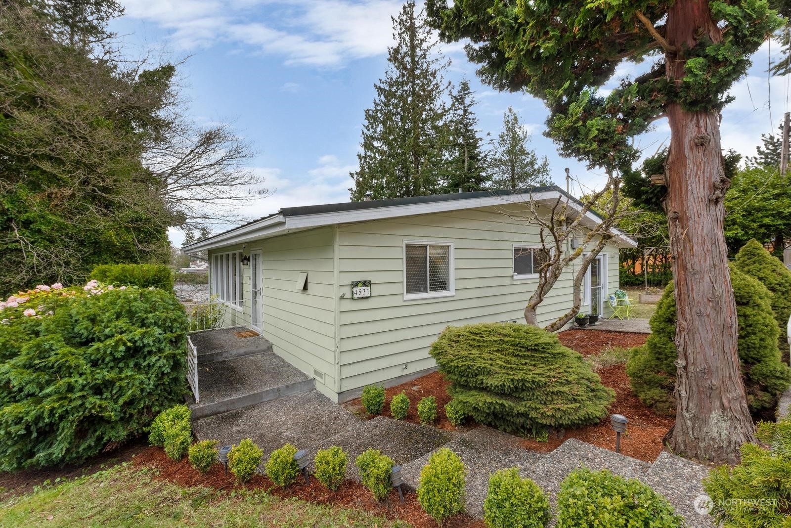 4531 Crescent Avenue Everett, WA 98203 - Photo 18 of 23 a view of a back yard of the house