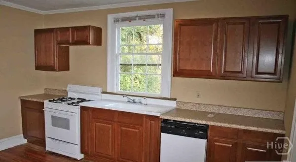 $1,250 | 1085 Macon Highway, Unit B, Athens, GA 30606