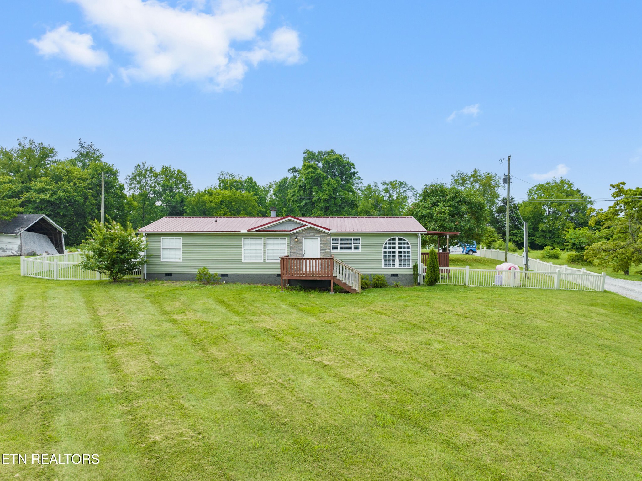 9022 Mascot Road Mascot, TN 37806 - Photo 14 of 15 Gallery Image 14