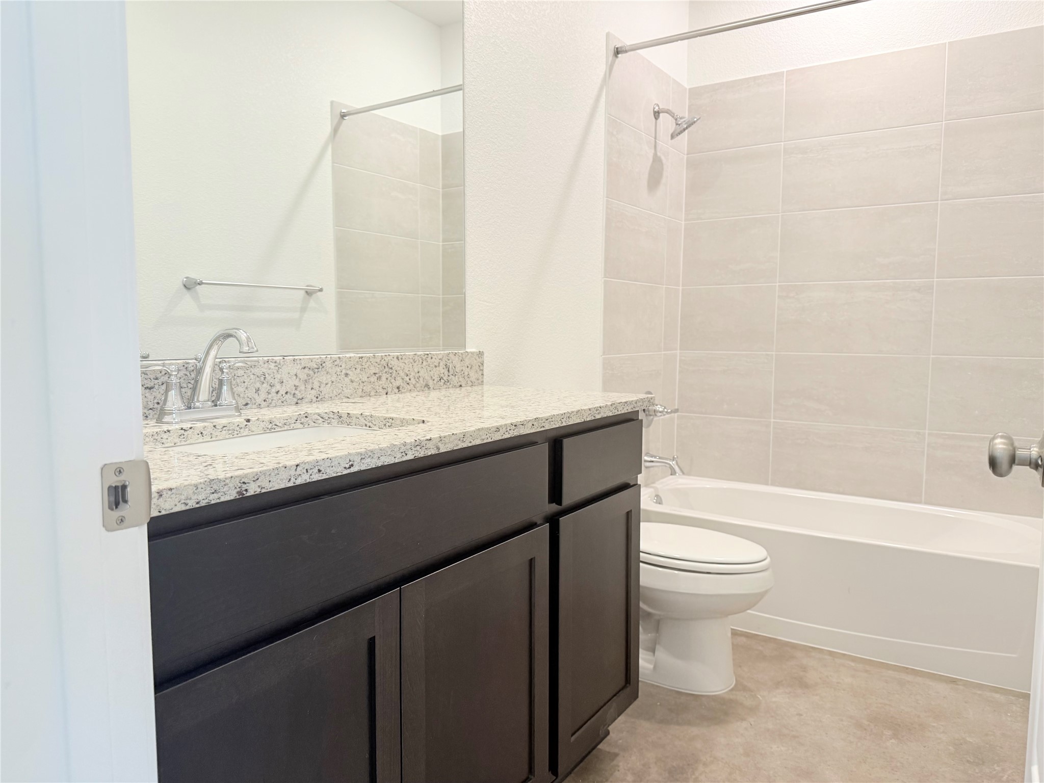 2909 Quail Rdg Lane, Unit A Temple, TX 76501 - Photo 11 of 19 Full bath featuring vanity and shower / bath combination