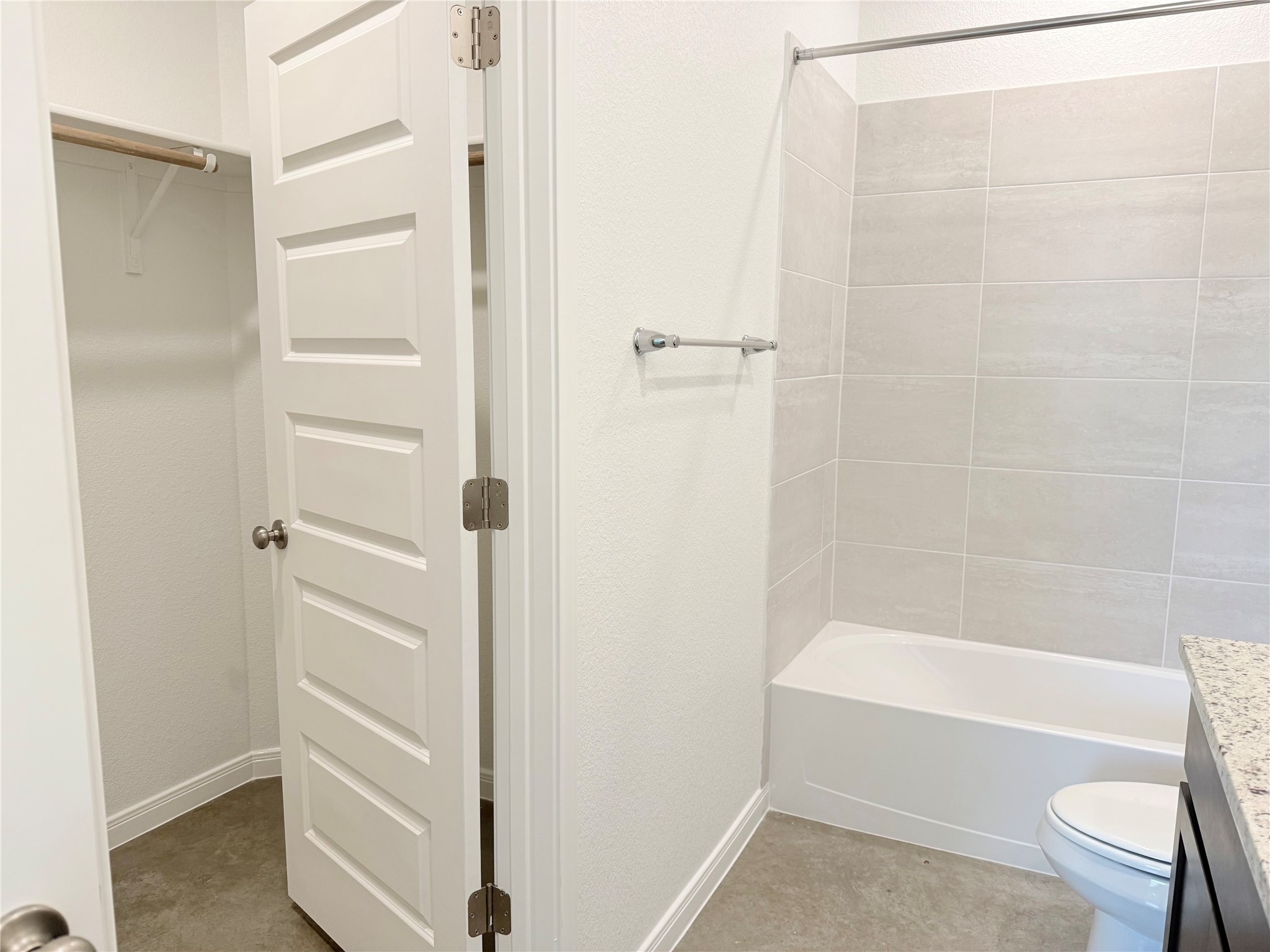 2909 Quail Rdg Lane, Unit A Temple, TX 76501 - Photo 10 of 19 Bathroom with vanity and shower / washtub combination