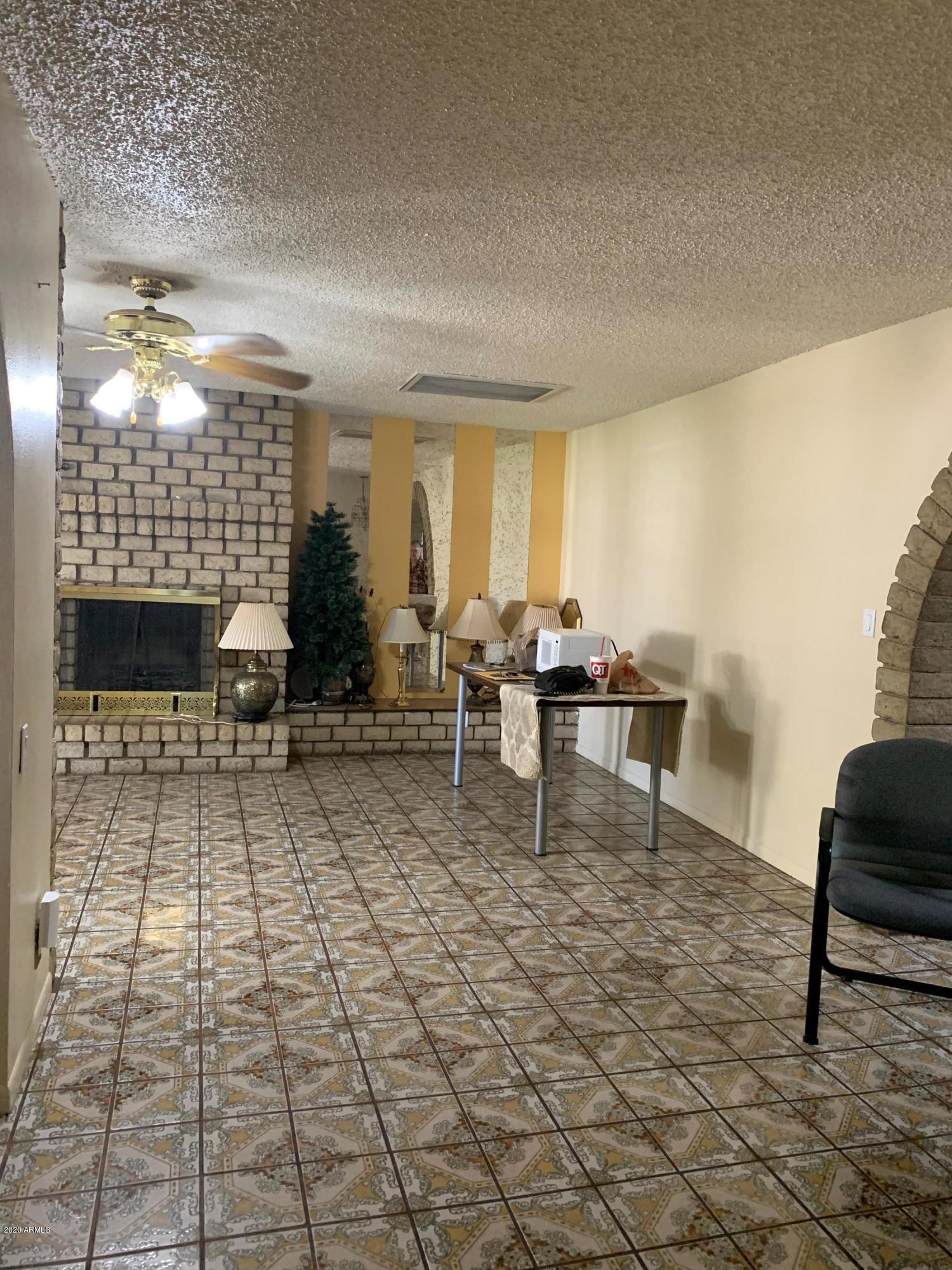 1634 West Roeser Road Phoenix, AZ 85041 - Photo 12 of 26 Family Room
