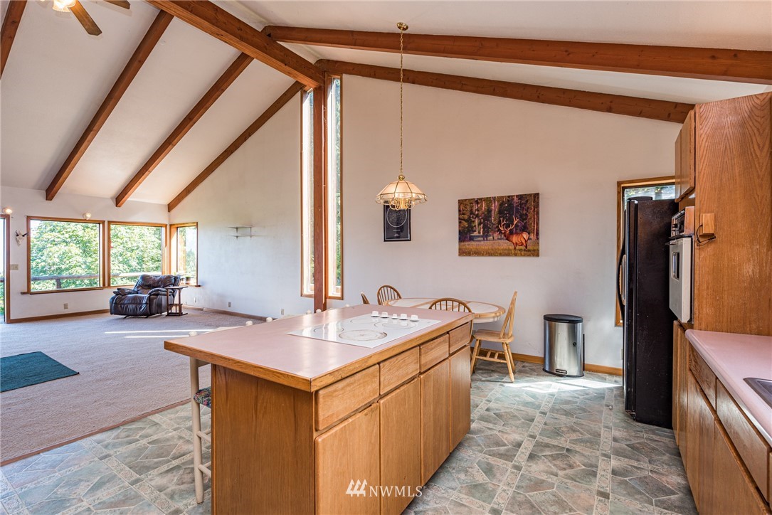 356 Lawrence Road Port Angeles, WA 98363 - Photo 2 of 32 Gallery Image 2