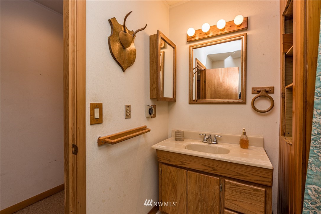 356 Lawrence Road Port Angeles, WA 98363 - Photo 12 of 32 Gallery Image 12