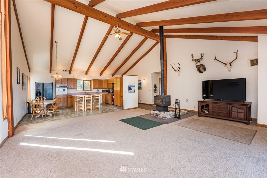 356 Lawrence Road Port Angeles, WA 98363 - Photo 6 of 32 Gallery Image 6