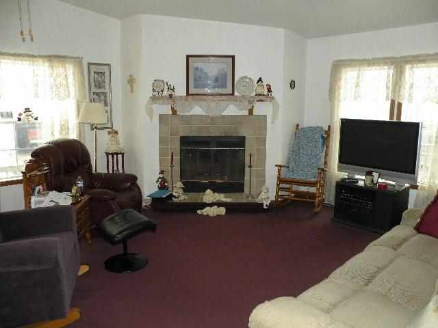 7780 Newberry Road Durand, MI 48429 - Photo 5 of 12 31135426-4.JPG