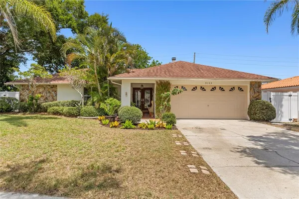 $575,000 | 3153 Carlos Drive, Dunedin, FL 34698