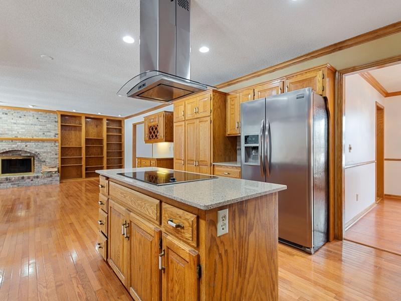 7982 Island Road Eden Prairie, MN 55347 - Photo 8 of 34