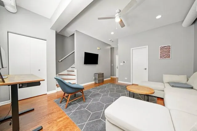 $3,495 | 2231 North Lister Avenue, Unit D, Chicago, IL 60614