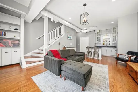 $3,495 | 2231 North Lister Avenue, Unit D, Chicago, IL 60614