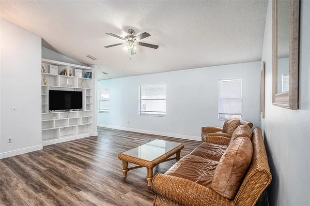 $329,900 | 1330 Mohrlake Drive, Brandon, FL 33511