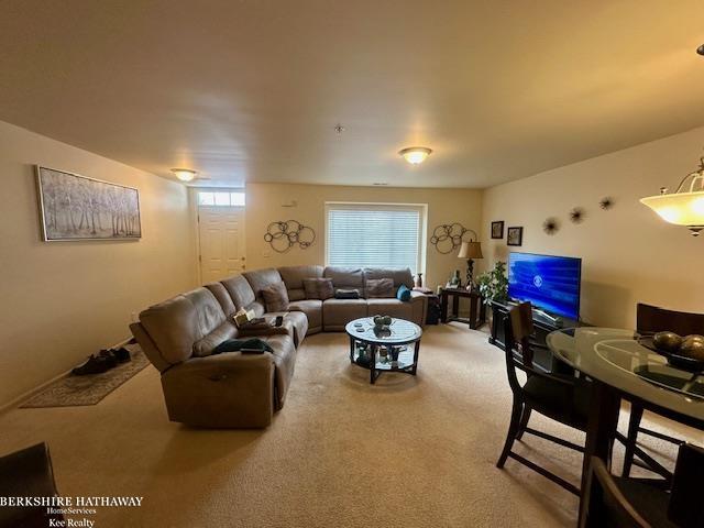 34098 Utica Road Fraser, MI 48026 - Photo 5 of 16 50164745-c44a5753-97ab-4b6a-b52a-ba3760751928.JPG