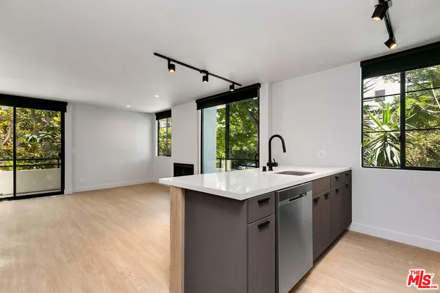 $4,195 | 3602 Dunn Drive, Unit 2, Los Angeles, CA 90034