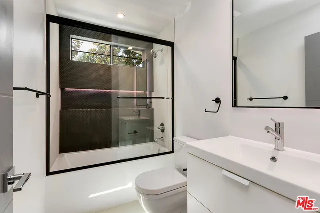 $4,195 | 3602 Dunn Drive, Unit 2, Los Angeles, CA 90034