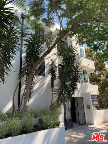 $4,195 | 3602 Dunn Drive, Unit 2, Los Angeles, CA 90034