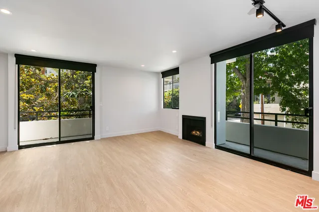 $4,195 | 3602 Dunn Drive, Unit 2, Los Angeles, CA 90034