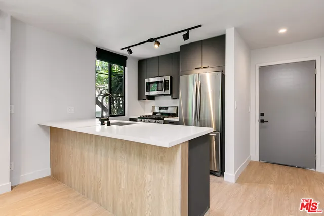 $4,195 | 3602 Dunn Drive, Unit 2, Los Angeles, CA 90034