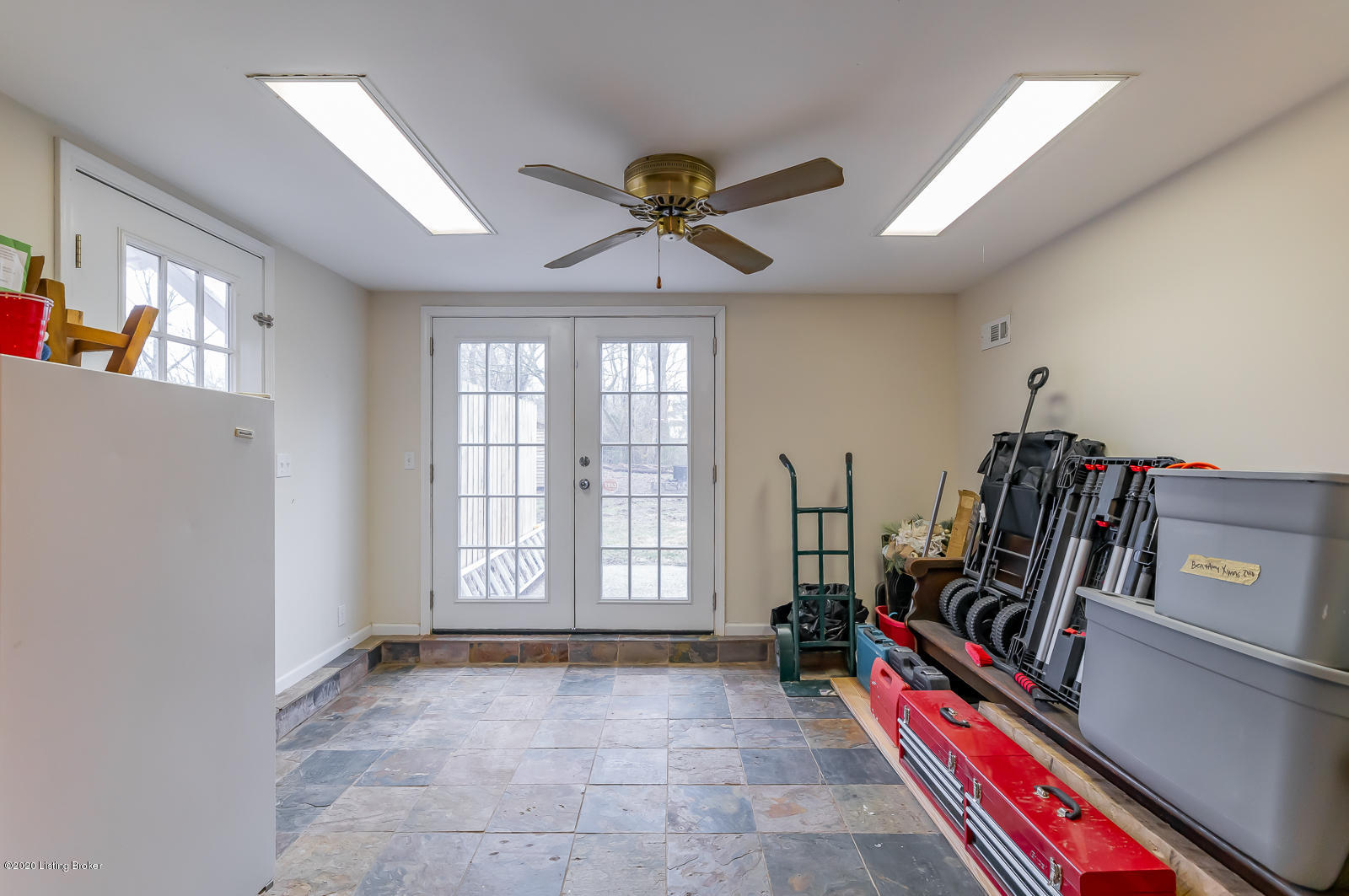 3608 Dell Road Jeffersontown, KY 40299 - Photo 36 of 42 35