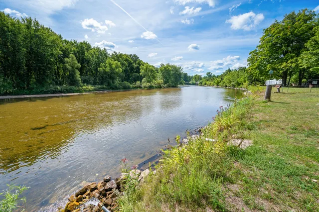 $205,000 | 8484 50th Avenue, Evart, MI 49631