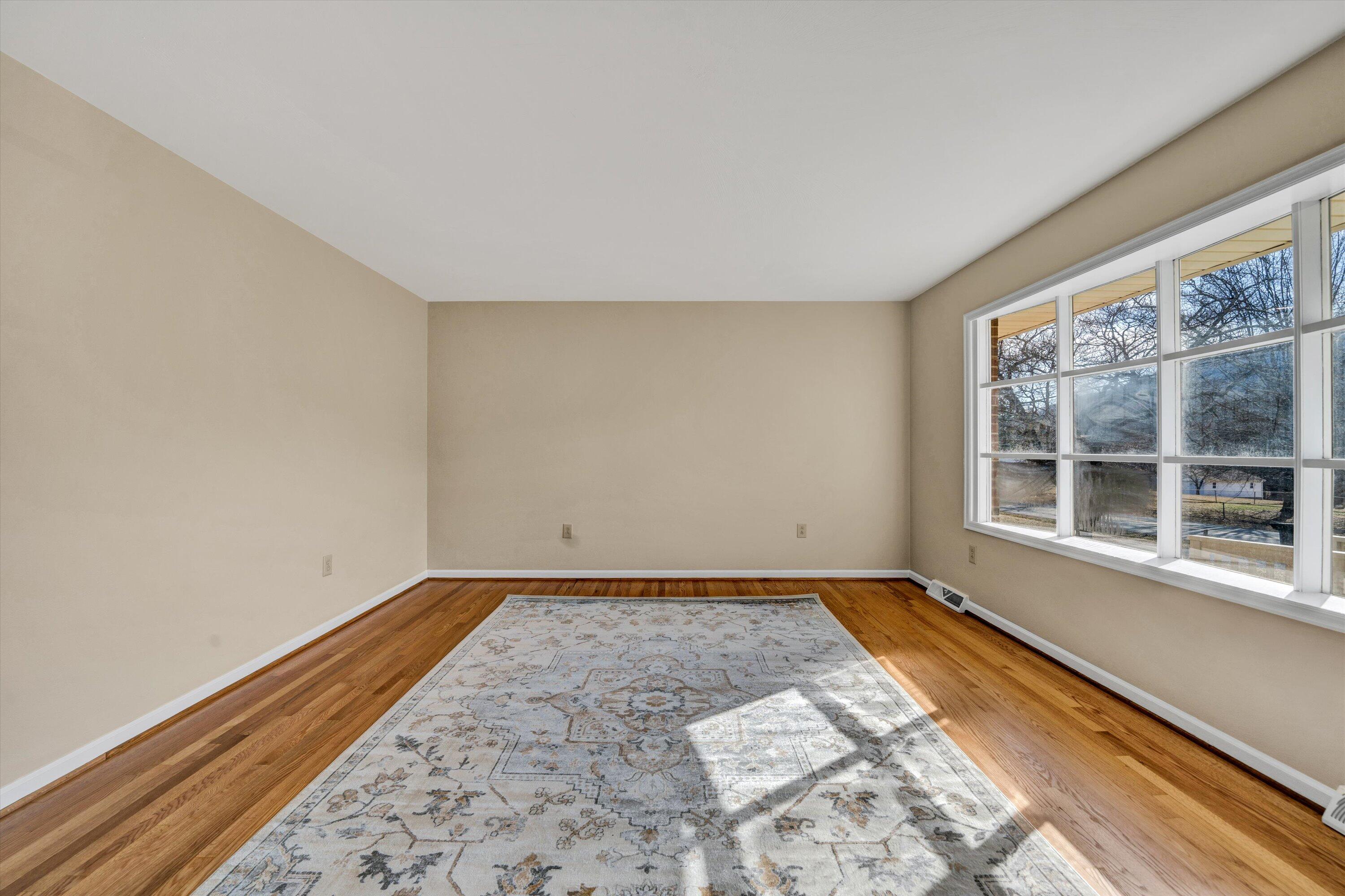 3710 Bandy Road Roanoke, VA 24014 - Photo 4 of 40 04-DSC00379